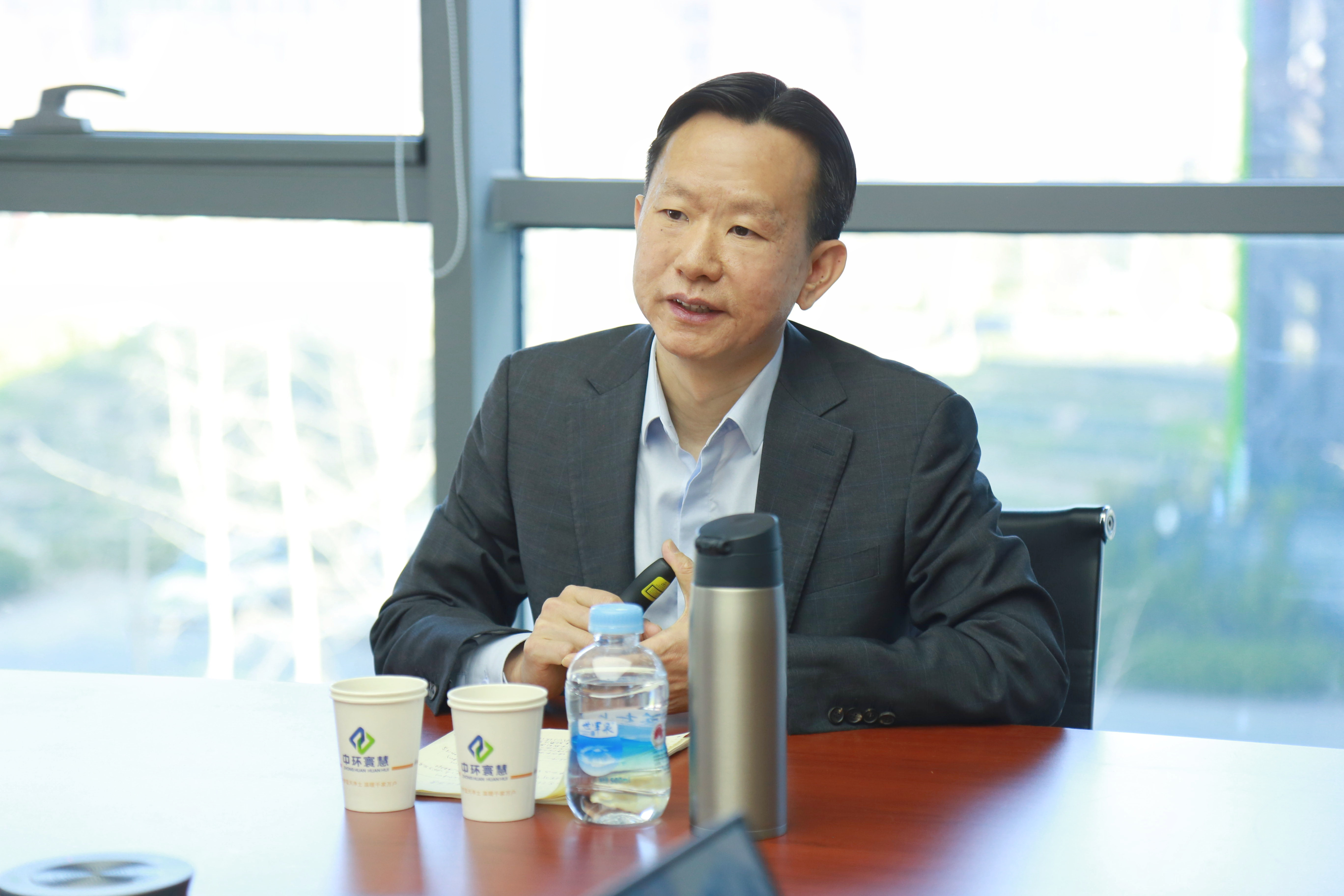 綠旗集團旗下中環(huán)寰慧集團三月空中大講堂培訓解碼變革領(lǐng)導(dǎo)力